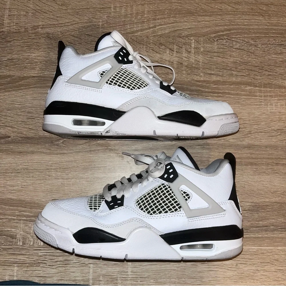 Nike Air Jordan 4 Retro Military Black Kids Size 6.5Y - Picture 3 of 8